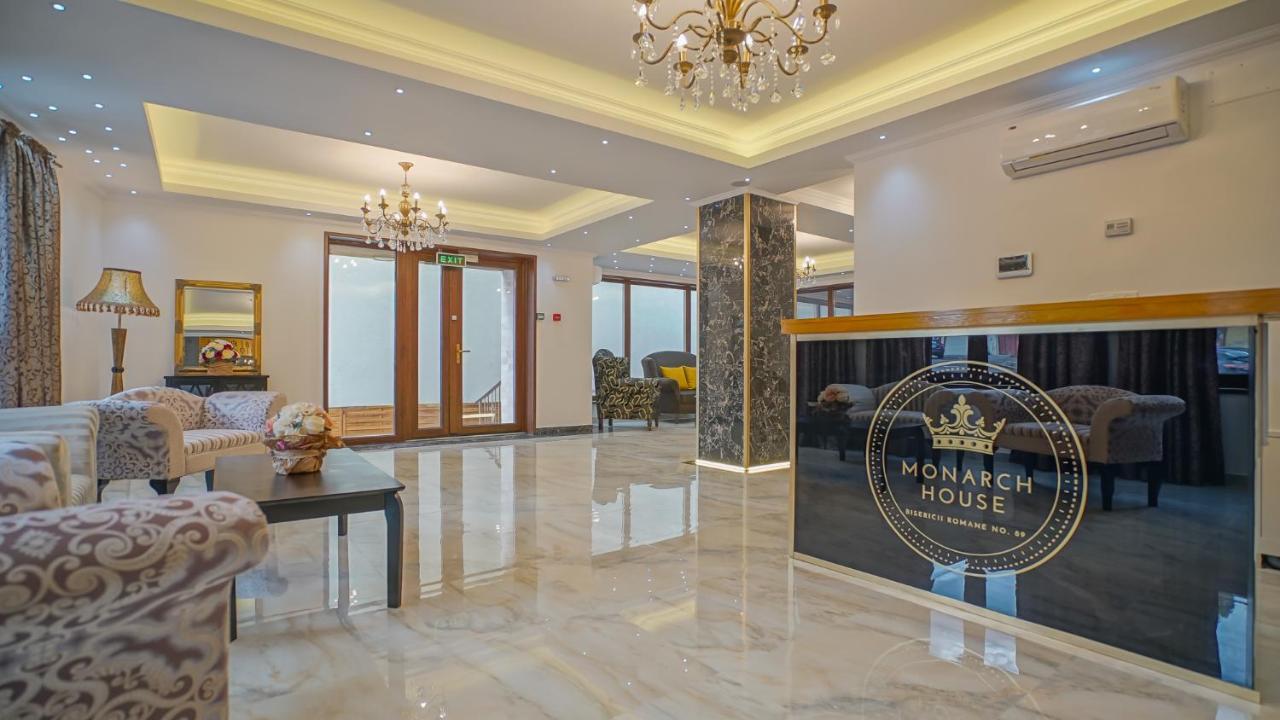 Hotel Monarch House à Braşov Extérieur photo