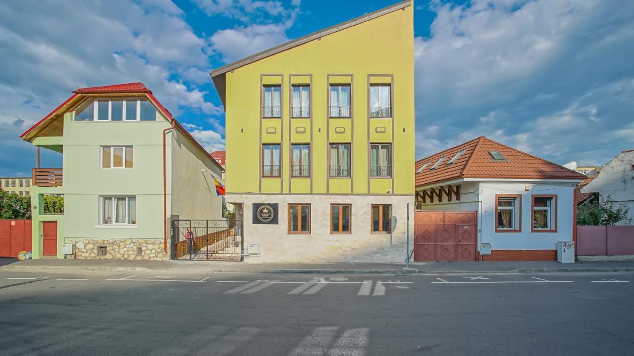 Hotel Monarch House à Braşov Extérieur photo